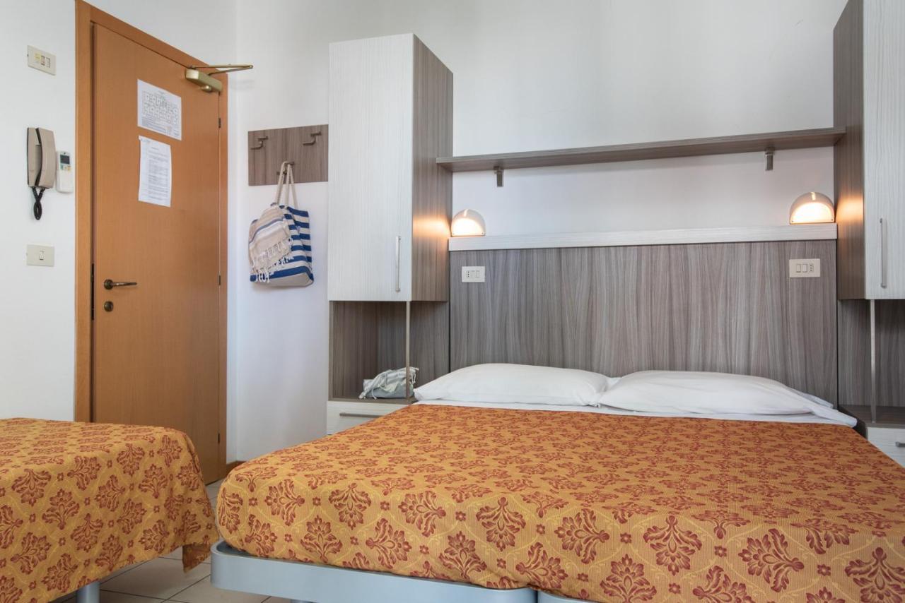 Hotel Consul - Family Hotel Riccione Dış mekan fotoğraf