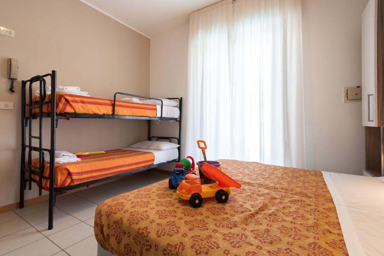 Hotel Consul - Family Hotel Riccione Dış mekan fotoğraf