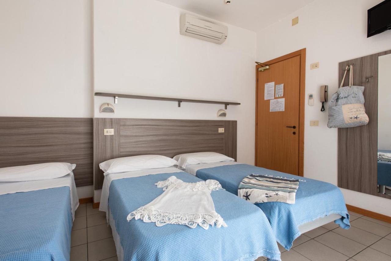 Hotel Consul - Family Hotel Riccione Dış mekan fotoğraf