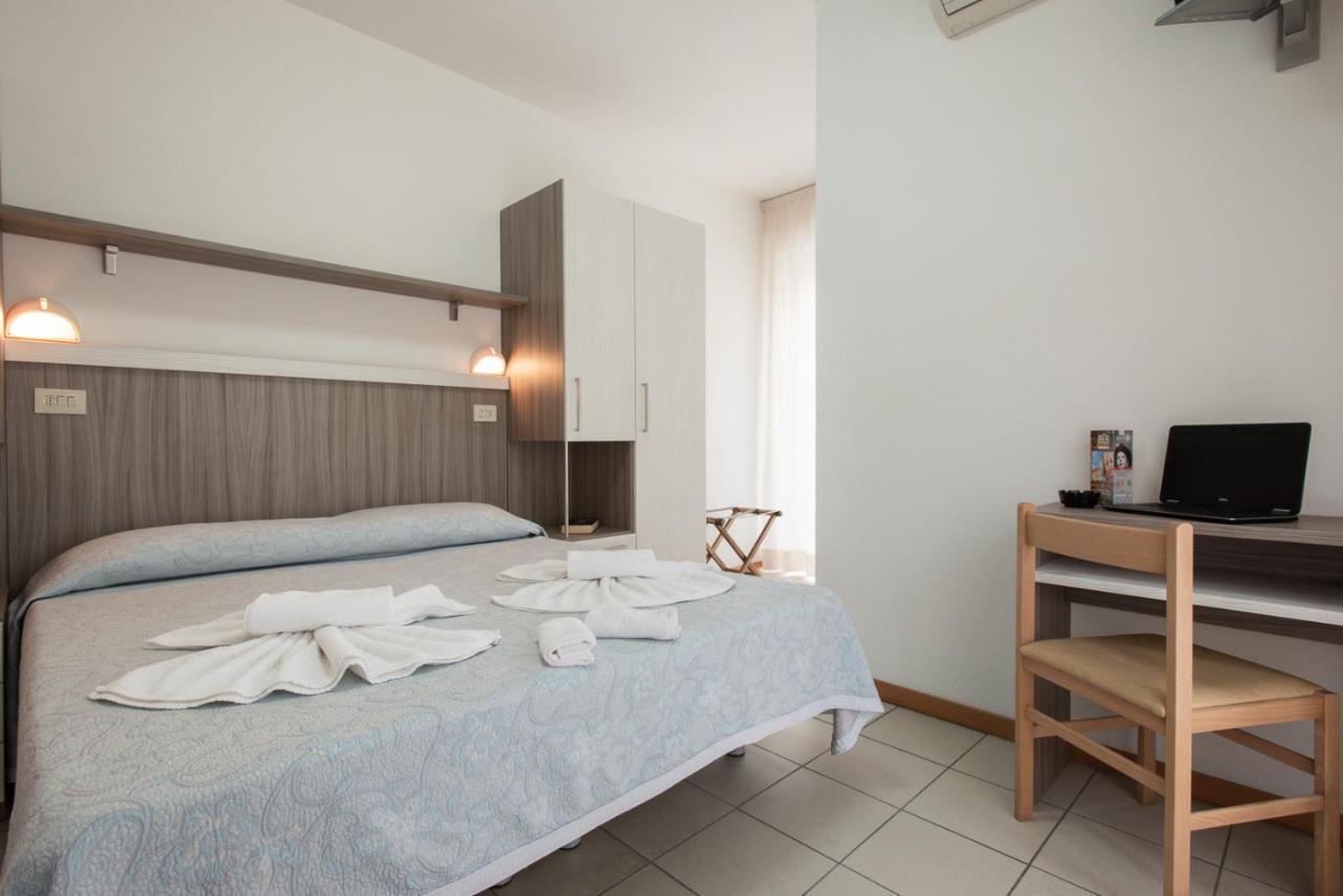 Hotel Consul - Family Hotel Riccione Dış mekan fotoğraf