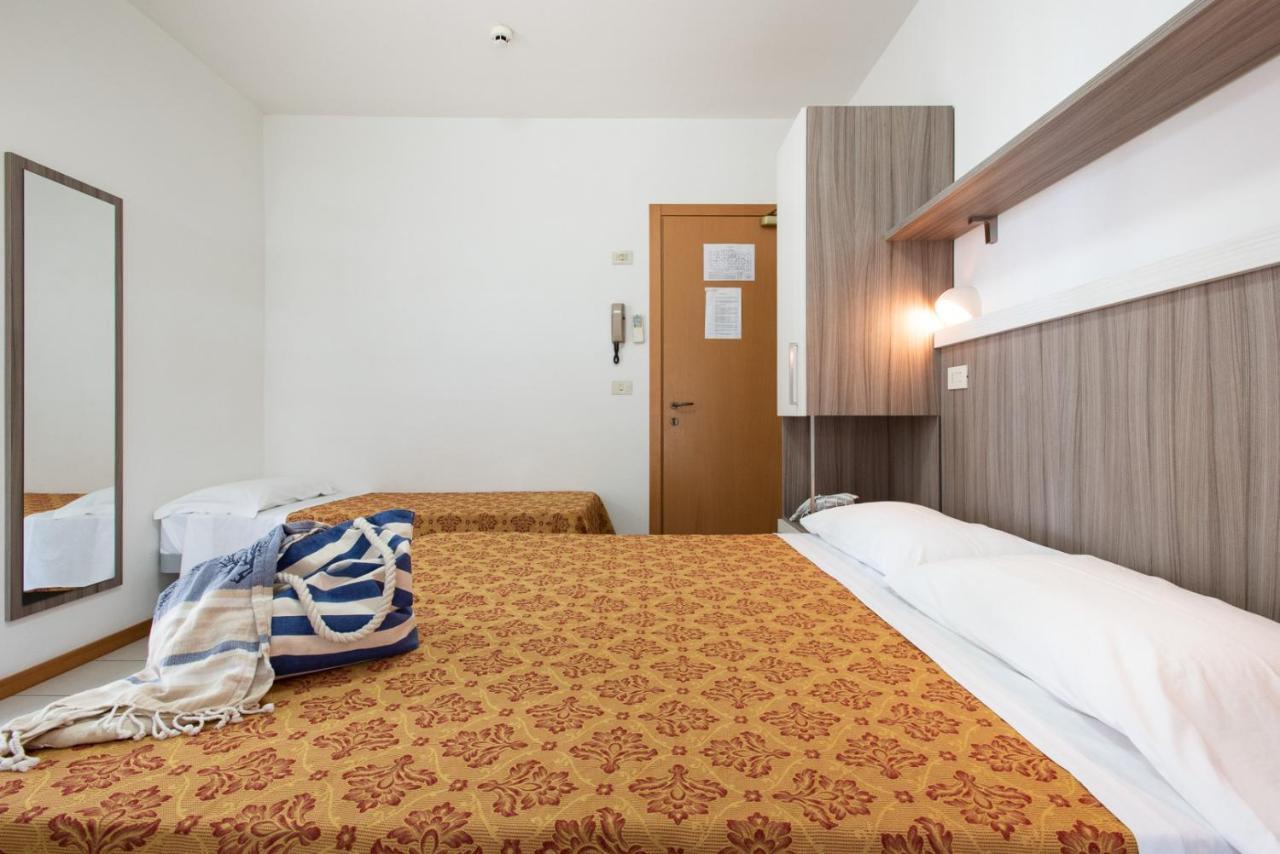 Hotel Consul - Family Hotel Riccione Dış mekan fotoğraf