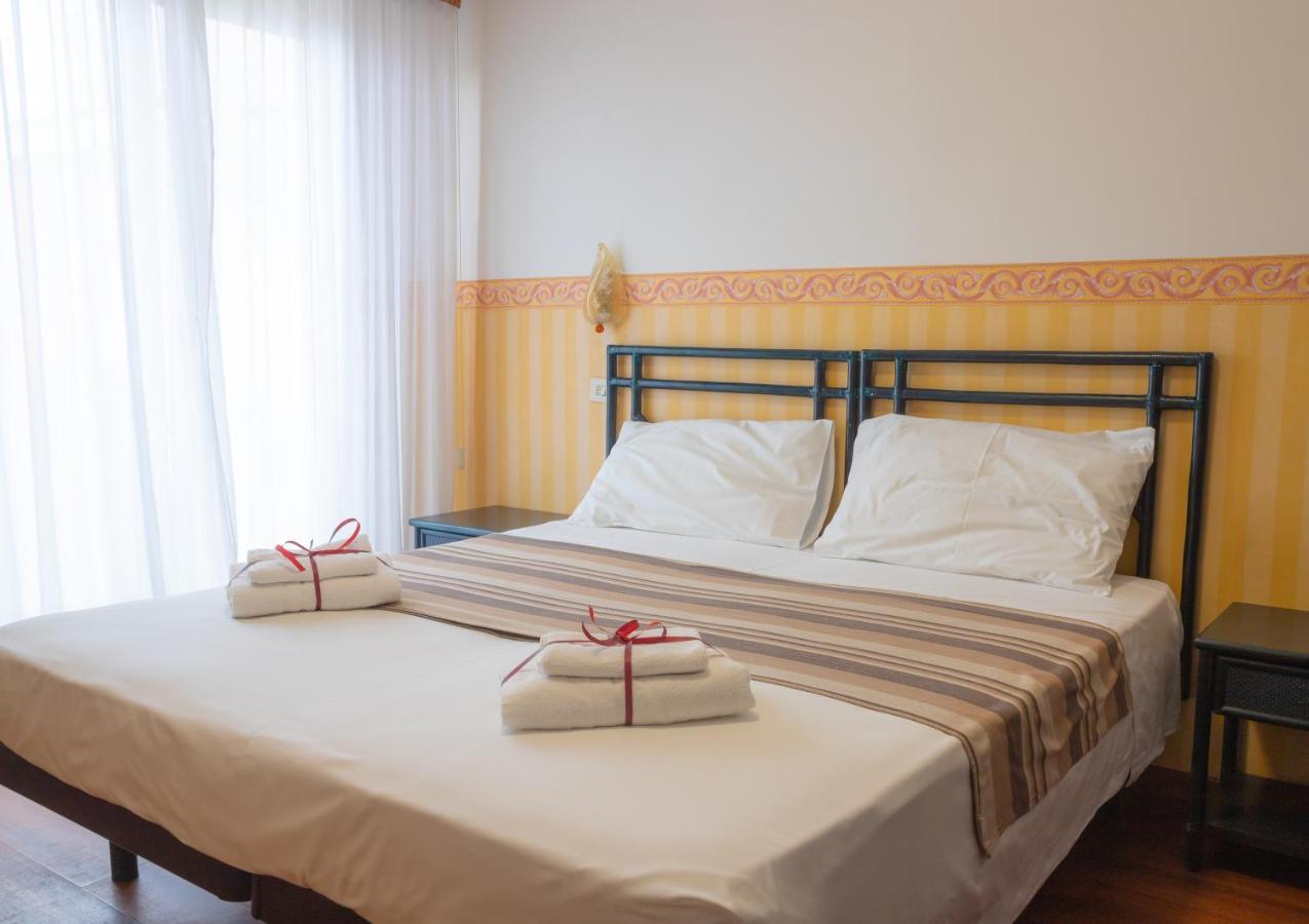 Hotel Consul - Family Hotel Riccione Dış mekan fotoğraf