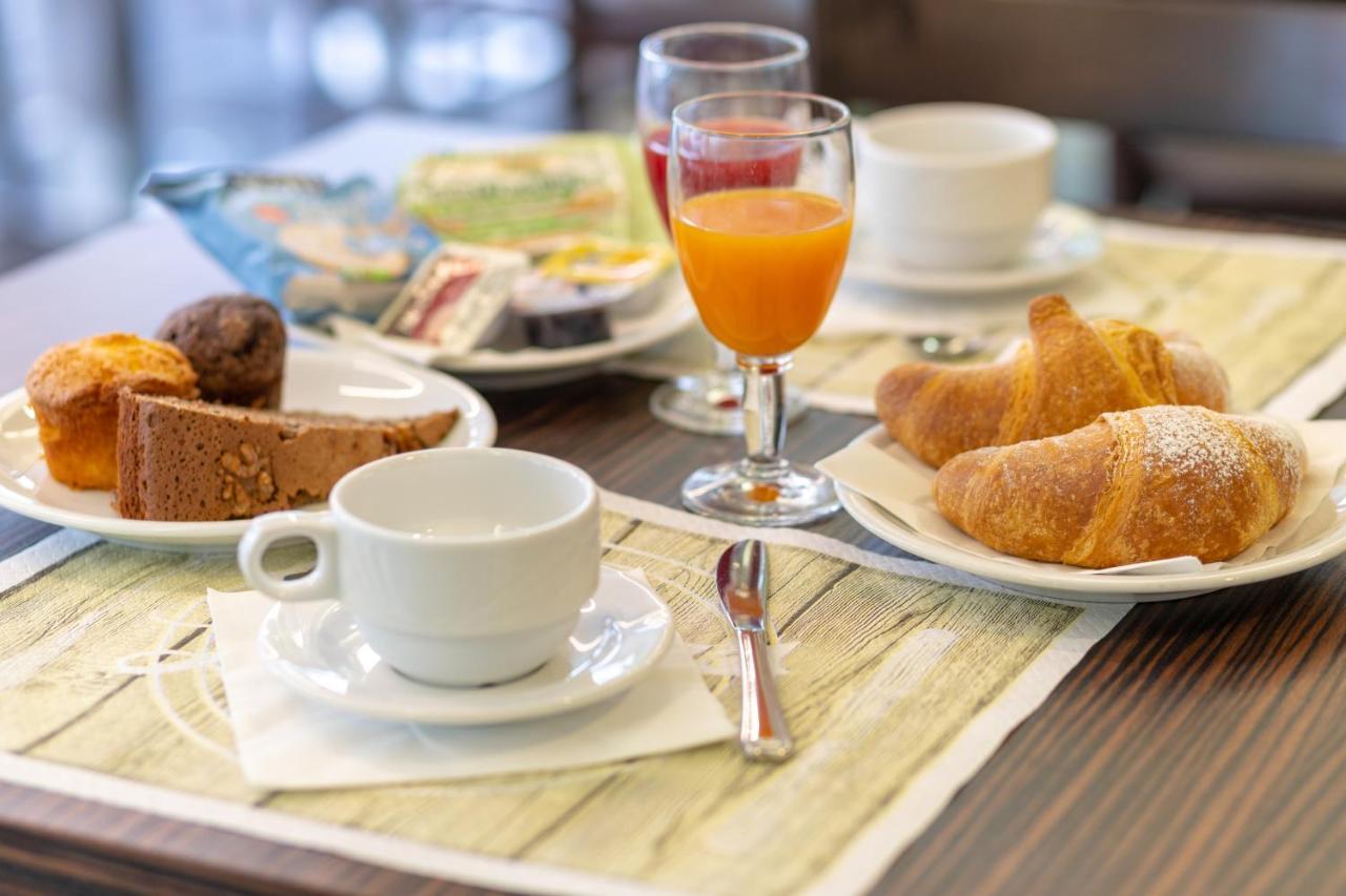 Hotel Consul - Family Hotel Riccione Dış mekan fotoğraf