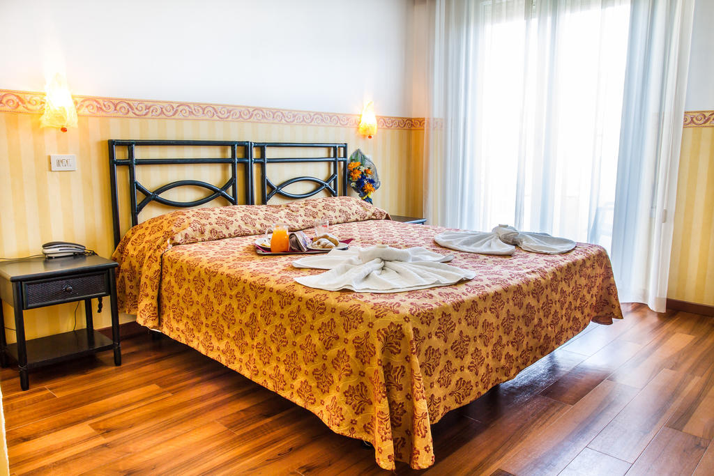 Hotel Consul - Family Hotel Riccione Oda fotoğraf