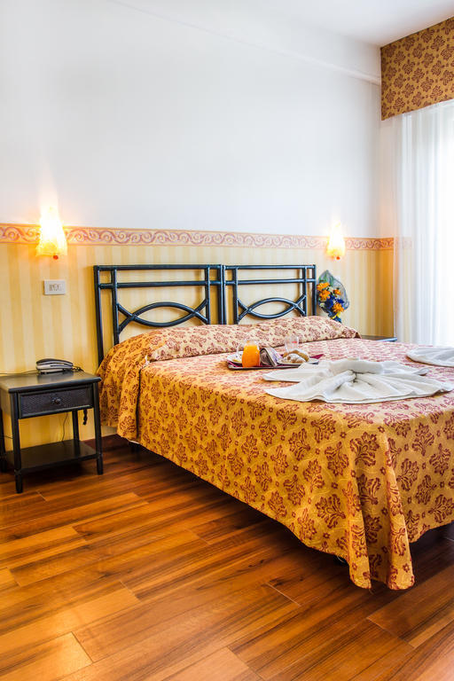 Hotel Consul - Family Hotel Riccione Oda fotoğraf