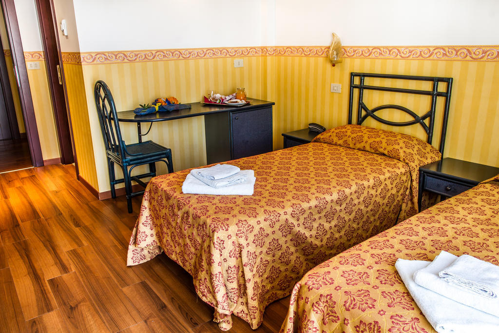 Hotel Consul - Family Hotel Riccione Dış mekan fotoğraf