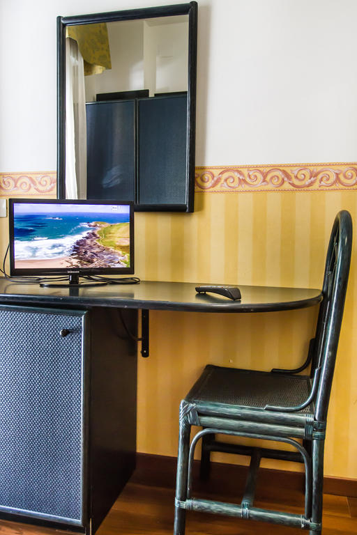 Hotel Consul - Family Hotel Riccione Dış mekan fotoğraf
