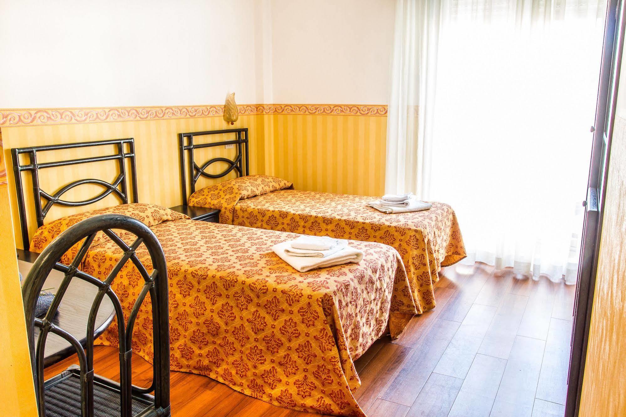 Hotel Consul - Family Hotel Riccione Dış mekan fotoğraf